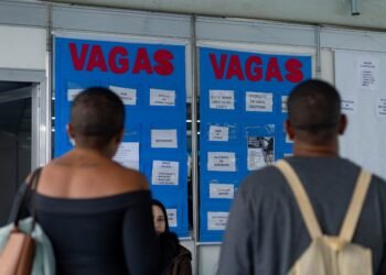 Casa do Trabalhador Itinerante oferece oportunidades de emprego em Ponta Negra