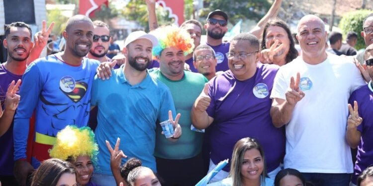 Caminhada marca primeiro sábado de campanha eleitoral em Búzios