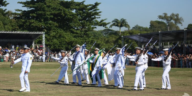 Aviação Naval abre portões para o público em comemoração aos 108 anos