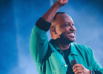 Thiaguinho e Denis DJ se apresentam em Casimiro de Abreu