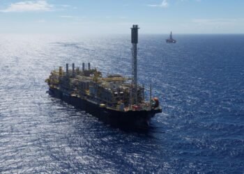 Aeroporto de Maricá recebe passageiros para a Petrobras