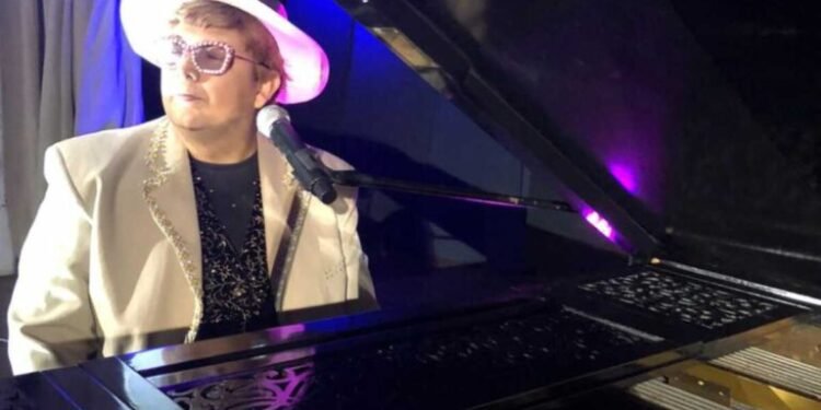 Tributo a Elton John é atração no Teatro Municipal neste sábado (26)