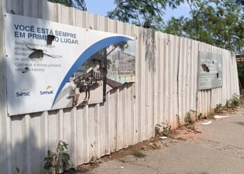 Obra do Sesc Senac Rio das Ostras atrasa e espaço mostra sinais de abandono