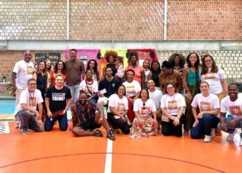 “Vozes e Histórias” reúne crianças da rede pública de Búzios para celebrar o Dia da Consciência Negra