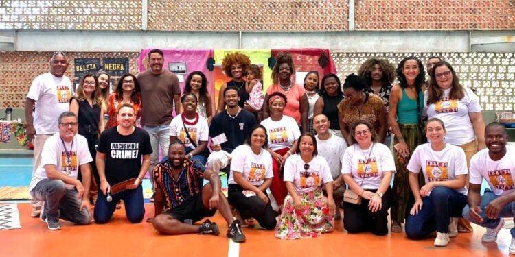 “Vozes e Histórias” reúne crianças da rede pública de Búzios para celebrar o Dia da Consciência Negra