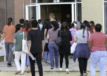 Enem: Alunos realizam provas da primeira etapa