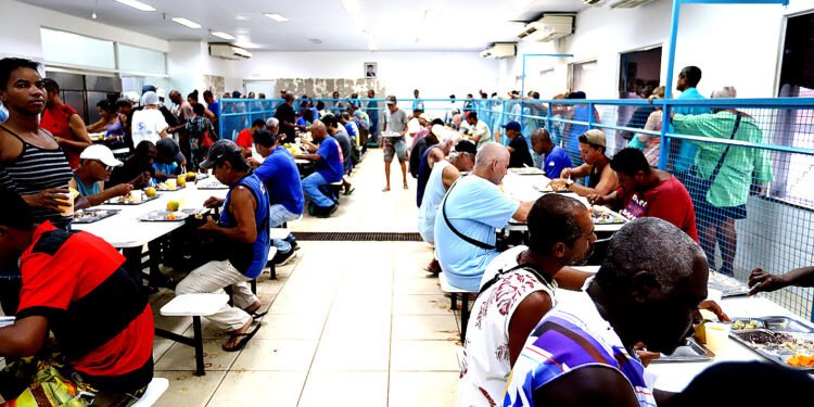 Restaurante Popular começa a funcionar aos fins de semana e feriados