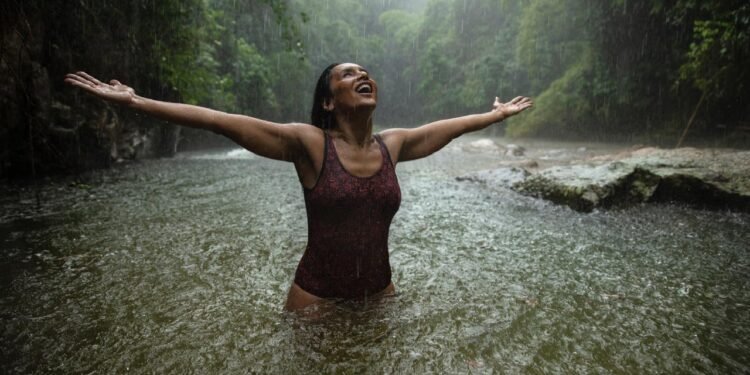 Sana: Atriz Dira Paes fala sobre gravações do longa-metragem Pasárgada no Sana, distrito de Macaé