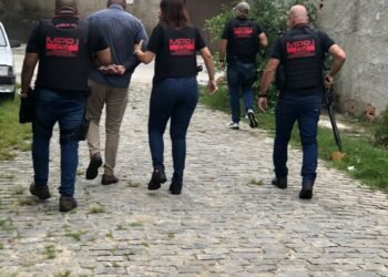 Grilagem em Búzios: MP cumpre mandados contra denunciados por crimes ambientais