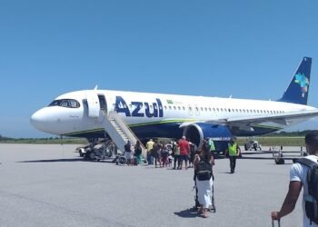 Secretário de Turismo de Cabo Frio fala sobre suspensão dos voos da Azul e possibilidade de novas partidas