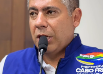 Prefeito de Cabo Frio anuncia pagamento integral dos servidores na terça-feira (28)