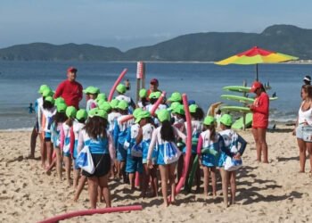 Praia de Geribá recebe Projeto Botinho em Búzios