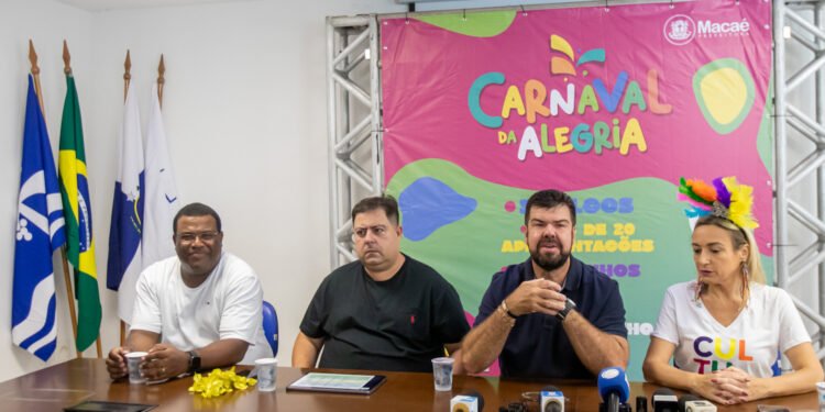 Baile de máscaras, batalha de confete e desfiles são algumas das atrações do Carnaval da Alegria de Macaé