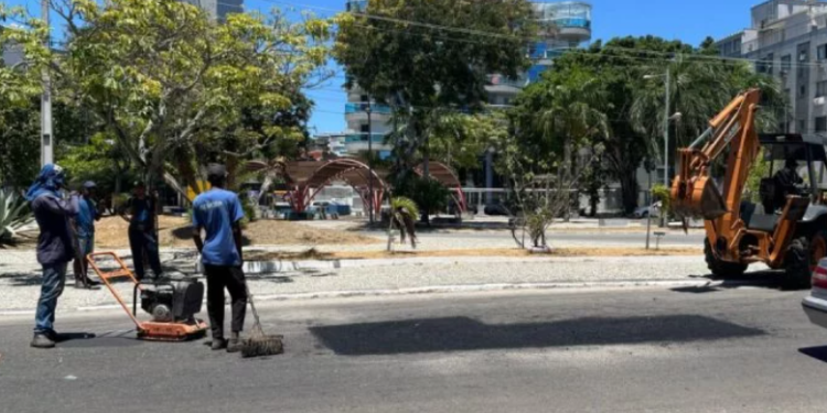 Operação tapa-buracos traz melhorias para ruas e avenidas de Cabo Frio