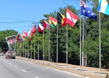 Búzios realiza troca das bandeiras na José Bento Ribeiro Dantas