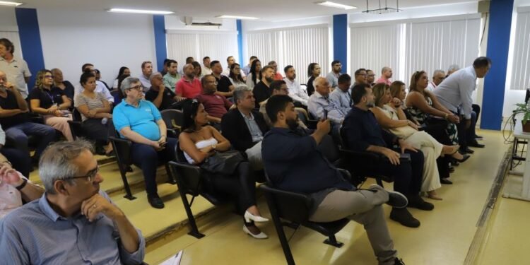 Empresários da ZEN se reúnem para discutir expansão e melhorias do espaço em Rio das Ostras