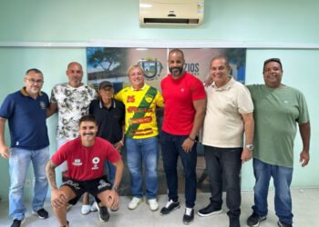 Campo do Vila Nova recebe título de posse da Prefeitura de Búzios