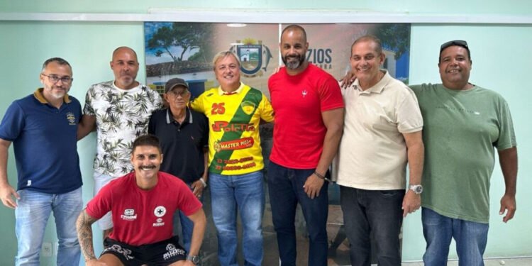Campo do Vila Nova recebe título de posse da Prefeitura de Búzios