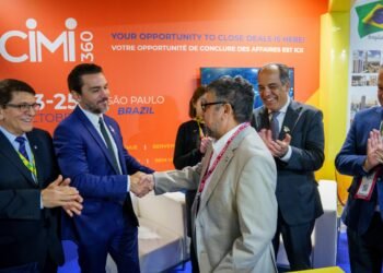 Ministro do Turismo destaca potencial de Maricá em encontro mundial de investidores