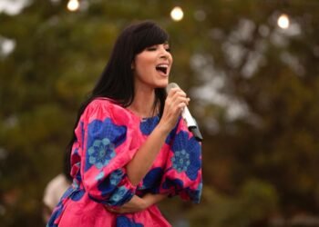 Fernanda Brum é destaque do AdoraSom Gospel em Macaé