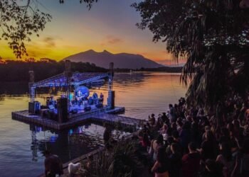 Palco-flutuante-Credito-Cezar-Fernandes