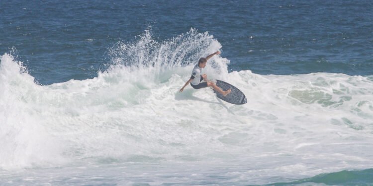Saquarema Surf Festival consagra campeões e reforça legado de Leo Neves
