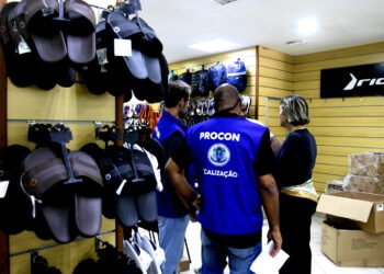 Procon Macaé orienta consumidores para compras seguras no Dia das Mães