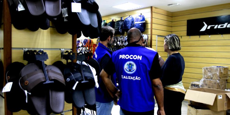 Procon Macaé orienta consumidores para compras seguras no Dia das Mães