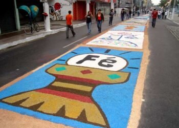 Araruama premia artistas de tapetes de sal com até R$ 1.000,00 em celebração ao Corpus Christi