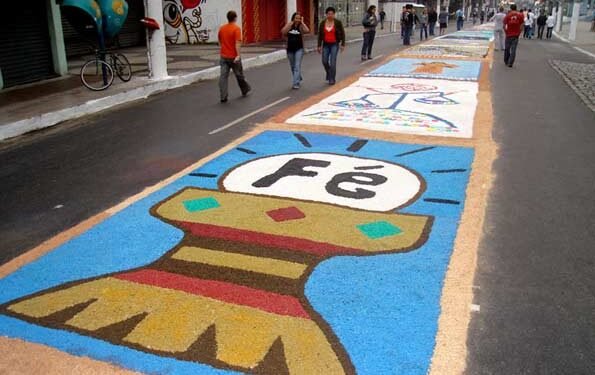 Araruama premia artistas de tapetes de sal com até R$ 1.000,00 em celebração ao Corpus Christi