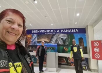 Casal de Cabo Frio segue de moto rumo ao Alasca (EUA)