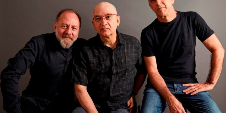 Paralamas do Sucesso faz show gratuito no Dia das Mães, em Arraial do Cabo; Confira a programação