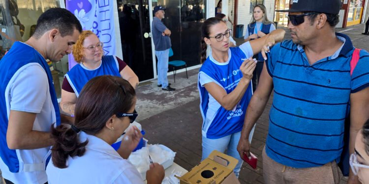 Confira os locais itinerantes de vacinação contra gripe em Macaé