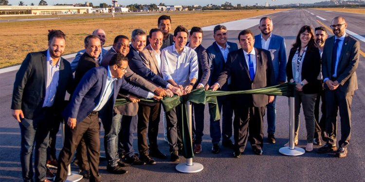 Macaé inaugura nova pista do aeroporto com investimento de R$ 220 milhões