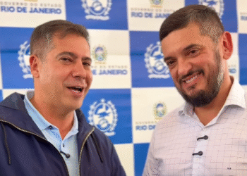 Rodrigo Bacellar acompanha início de obras que podem transformar Cabo Frio