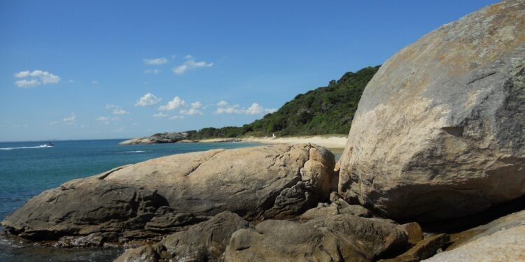 Geoparque Costões e Lagunas: um tesouro em nosso território Você sabe o que é um geoparque?