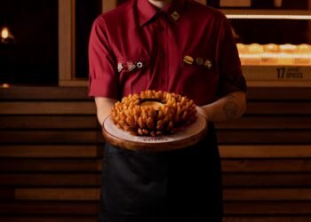 Outback contrata para unidade que vai inaugurar em Macaé; confira as vagas