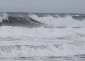 Ventos já chegam à região Costa do Sol (antiga Região dos Lagos); Marinha alerta para ondas de até 5 metros