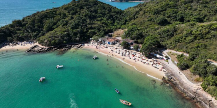 Praias de Búzios avançam na premiação internacional do Programa Bandeira Azul; confira quais estão na lista