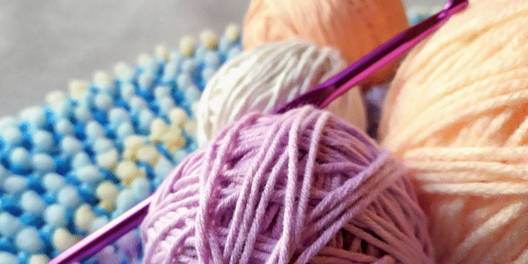 Aulas de crochê gratuitas estão com inscrições abertas em Rio das Ostras