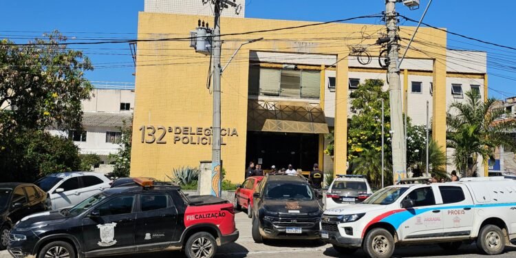 Ação de fiscalização vira caso de polícia em Arraial do Cabo