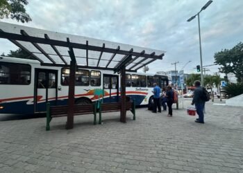 Linhas de ônibus voltam ao horário normal em Arraial do Cabo