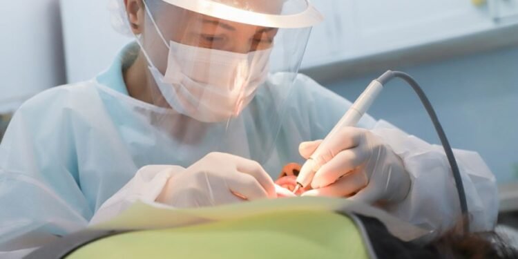 Rio das Ostras amplia equipes de saúde bucal com verba federal