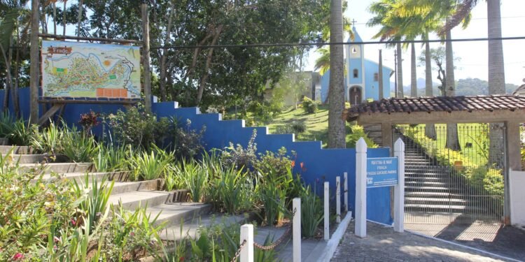 Frade, distrito de Macaé, já tem rede de esgoto pronta; moradores precisam fazer ligação