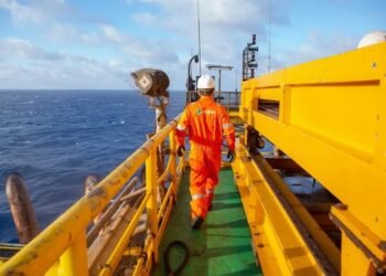 Ocyan abre vaga de emprego offshore em Macaé; link para inscrições