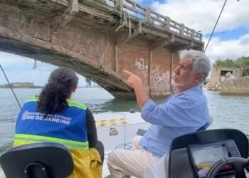 O futuro da antiga ponte de Barra de São João está em análise