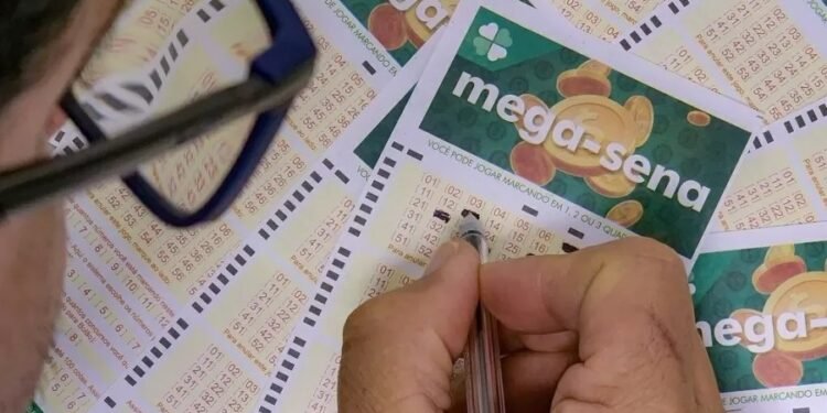 Confira os números sorteados ontem (16) na Mega-Sena; prêmio acumulou novamente, R$65 milhões