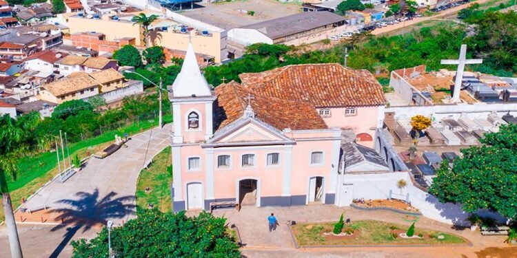 Tour gratuito por Macaé conta a história da Igreja de Sant’Anna