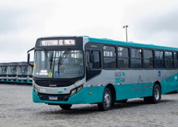 Macaé convoca idosos para troca do cartão Passe Social; veja como adquirir