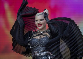 Duda Beat é uma das atrações da Parada do Orgulho LGBTI+ em Arraial do Cabo; confira o que vai rolar até lá